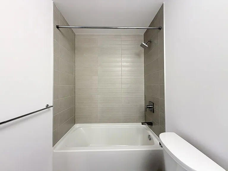 75 James St S #824 — Photo 3