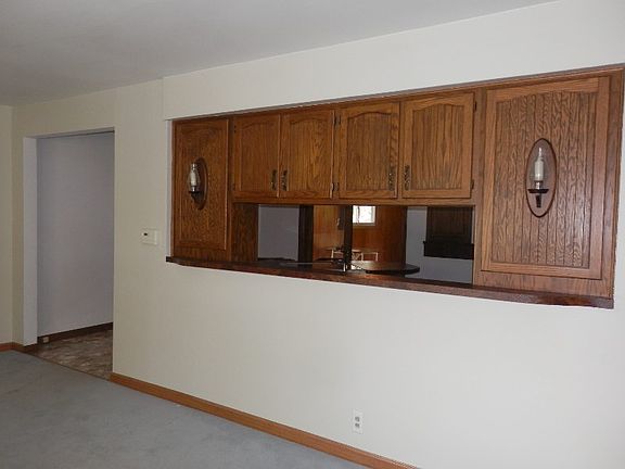 5th image of 3319 Broadmore Dr