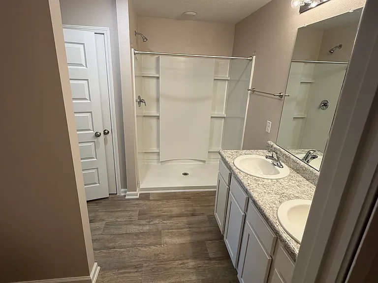 7305 Lakeside Oak Ct — Photo 7