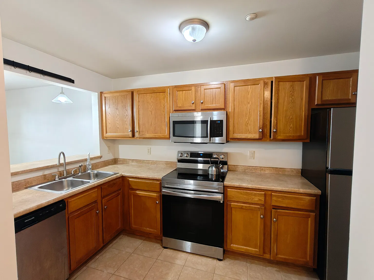 2 bed, 1.0 bath, 790 sqft, $2,200 — Photo 4