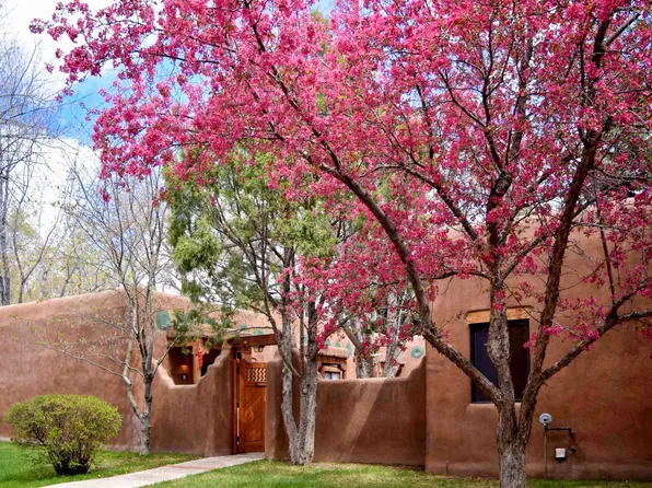 226 Kit Carson Rd #4, Taos, NM 87571