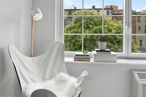 Rented by Vertical Real Estate LLC | media 8