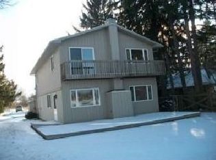 W870 Shorewood Dr, East Troy, WI 53120