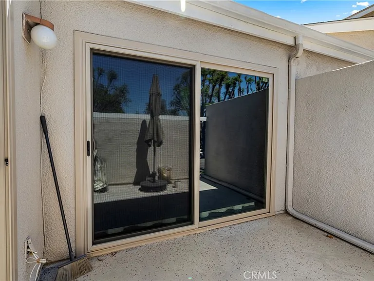 1532 Windsor Ln — Photo 25