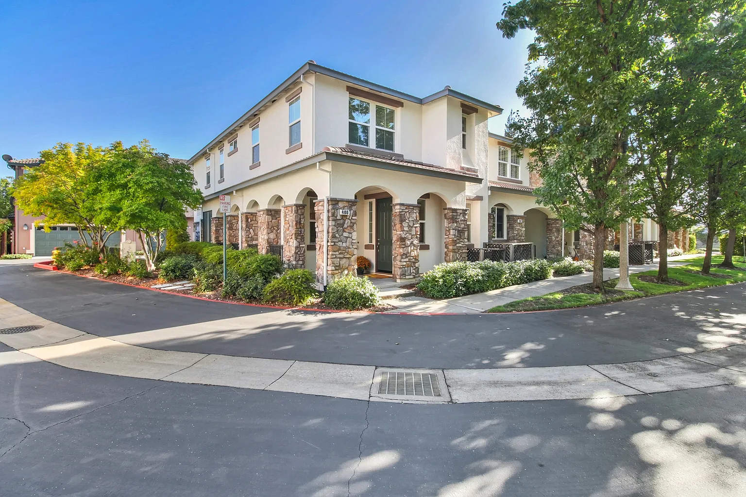 4100 Benton Dr photo 1