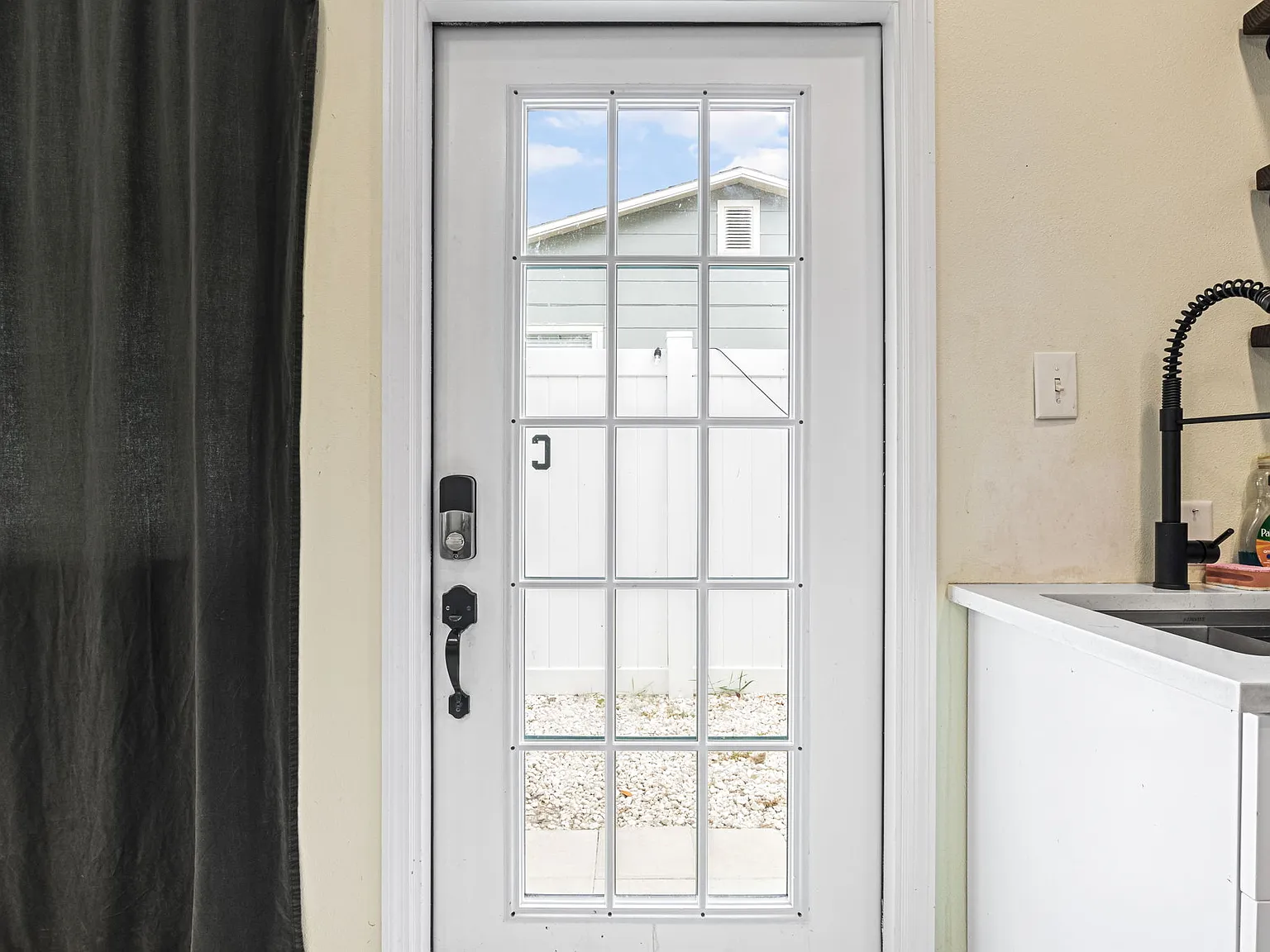 1 bed, 700 sqft, $3,150 — Photo 4