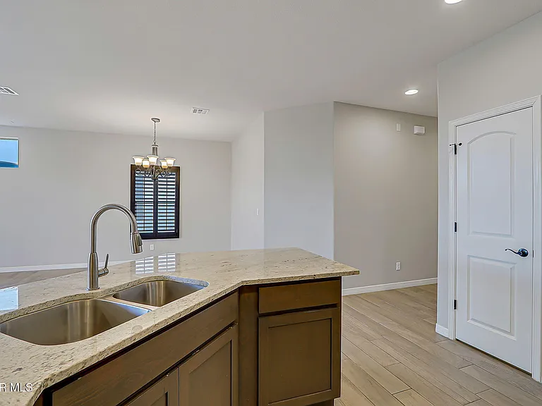 13752 Newton Ct — Photo 17