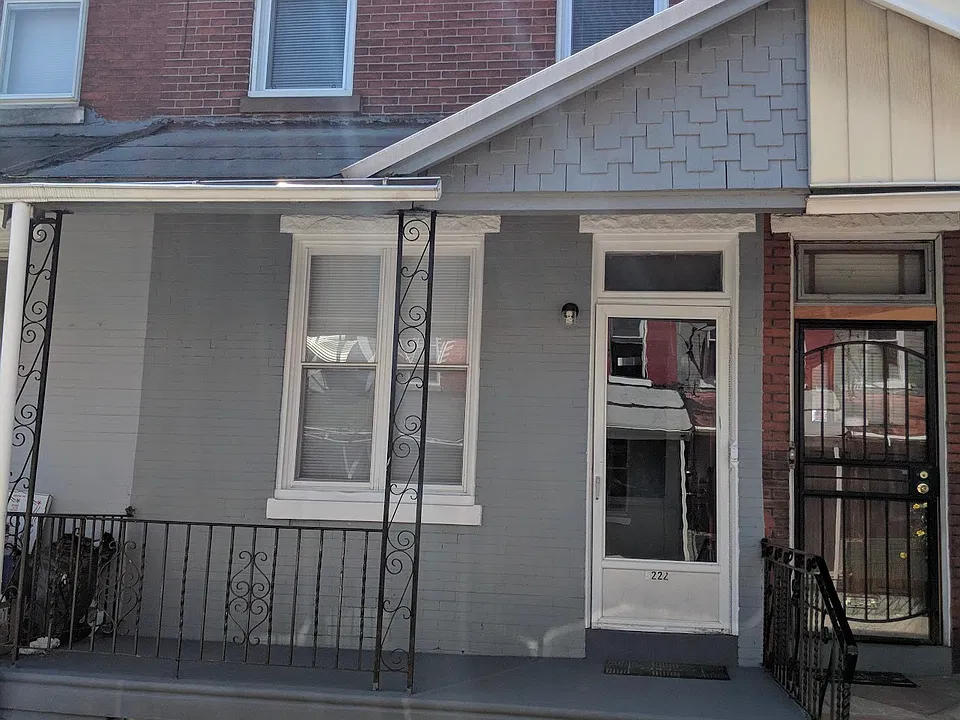 5222 Harlan St
