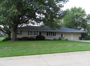 324 Hickory Ter, Keokuk, IA 52632