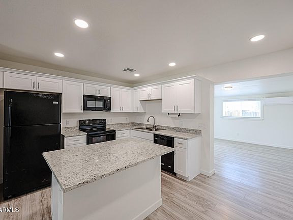 4th image of 7014 N 77th Ave