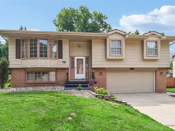 8504 Winston Ave, Urbandale, IA 50322