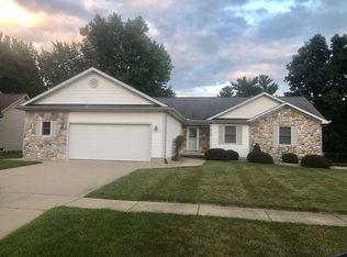 918 Village Dr, Davison, MI 48423