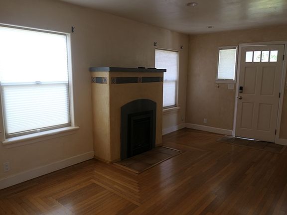 3rd image of 38 Hawthorne Ave
