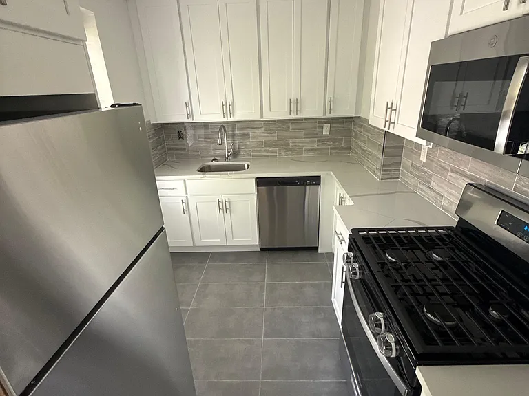 196-32 69th Ave #D — Photo 6
