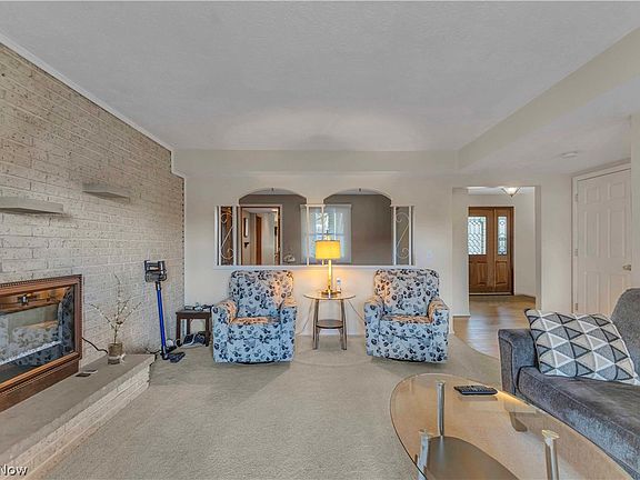 2nd image of 563 N Carpenter Rd