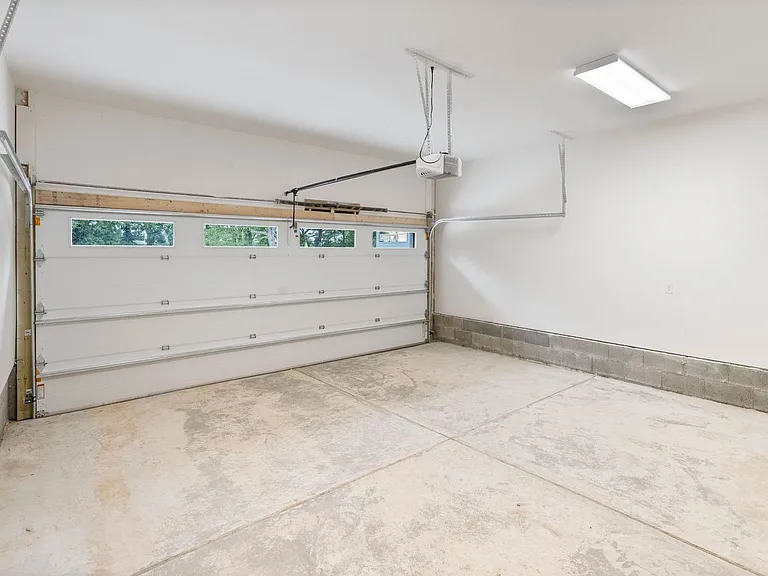 129 French St — Photo 34