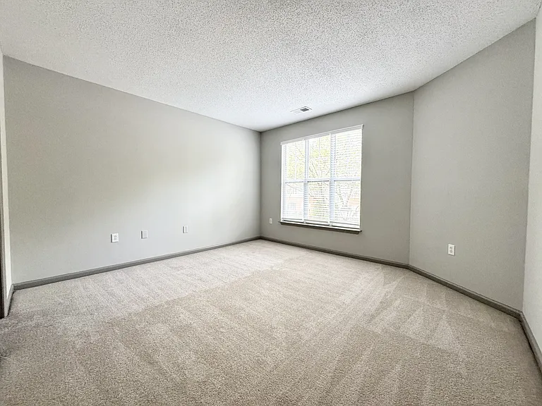 Brookberry Park Apartments — Photo 17