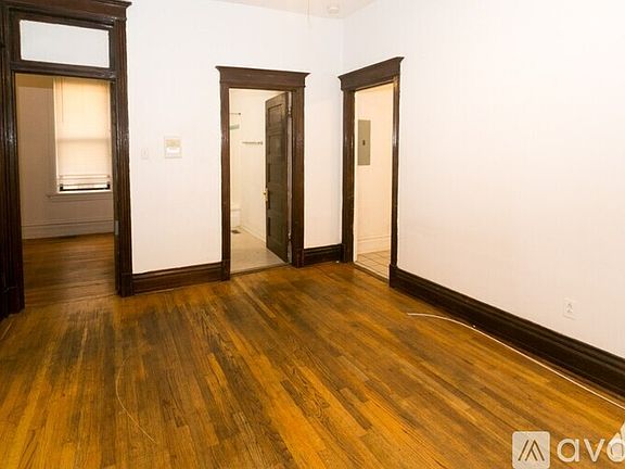 2nd image of 3521 N Wilton Ave #3B