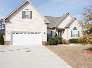 211 Maddux Dr, Pikeville, NC 27863