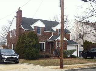 69 Wellington Rd S, West Hempstead, NY 11552