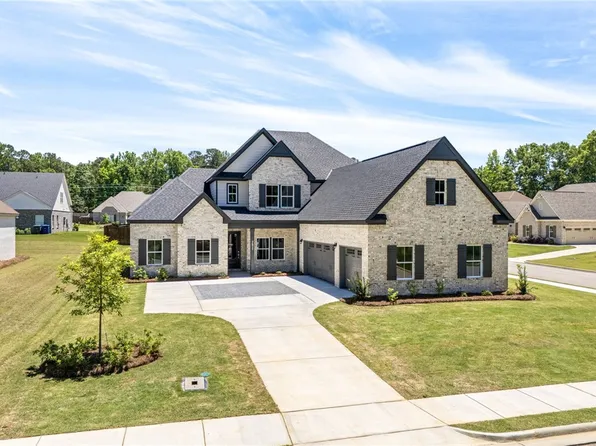 2677 Cool Stone Bend Dr, Auburn, AL 36832