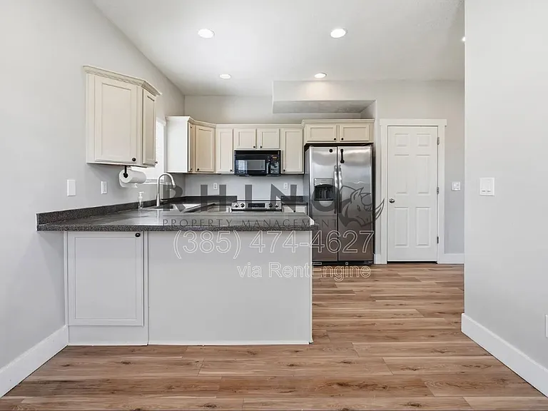 2230 N 2270th St W — Photo 1