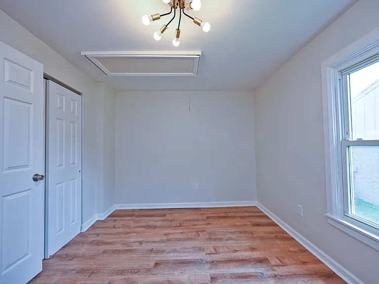 8320 Monroe Ave — Photo 19