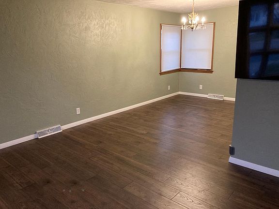 5th image of 419 N Vail St