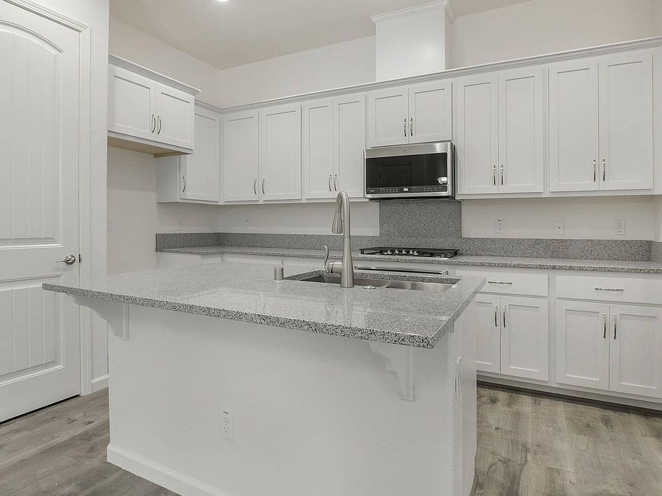 GAS STOVE...PANTRY
