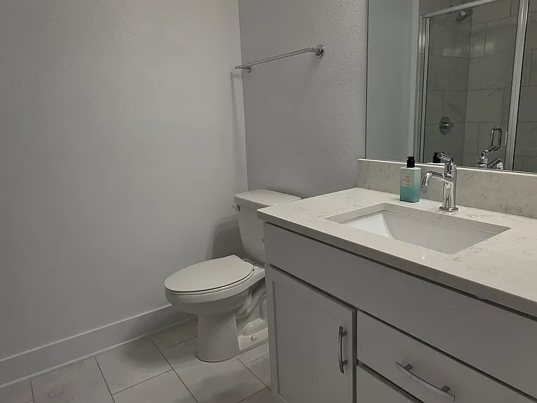 2511 N Grady Ave #6 — Photo 42