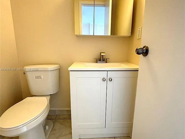 17011 N Bay Rd #1018 — Photo 7