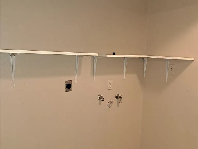 2426 Spring Dusk Ln — Photo 16