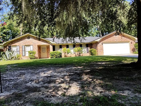 2nd image of 3 Cutler Dr
