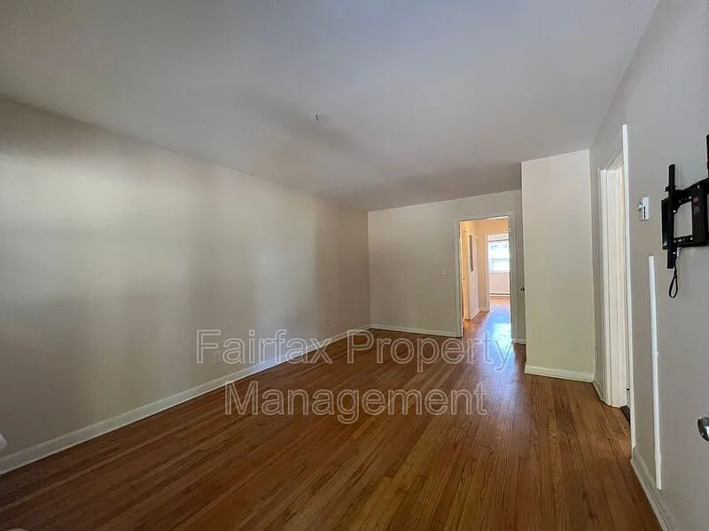 2 bed, 1.0 bath, 850 sqft, $1,195 — Photo 4