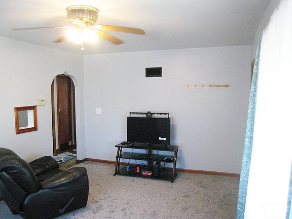 2nd image of 1717 Johnson St