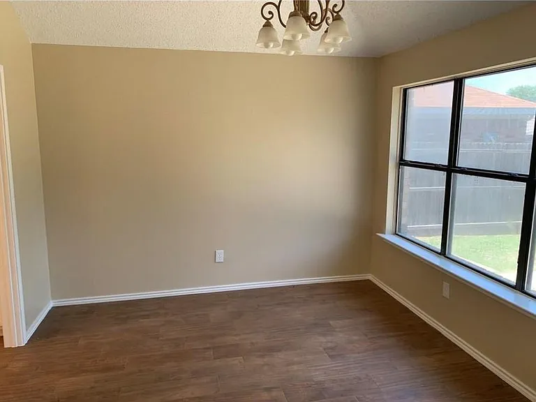 1522 Sunswept Ter — Photo 15