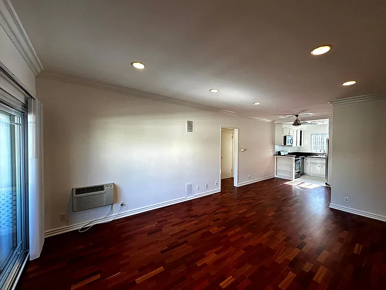 8130 Norton Ave, West Hollywood — Photo 18