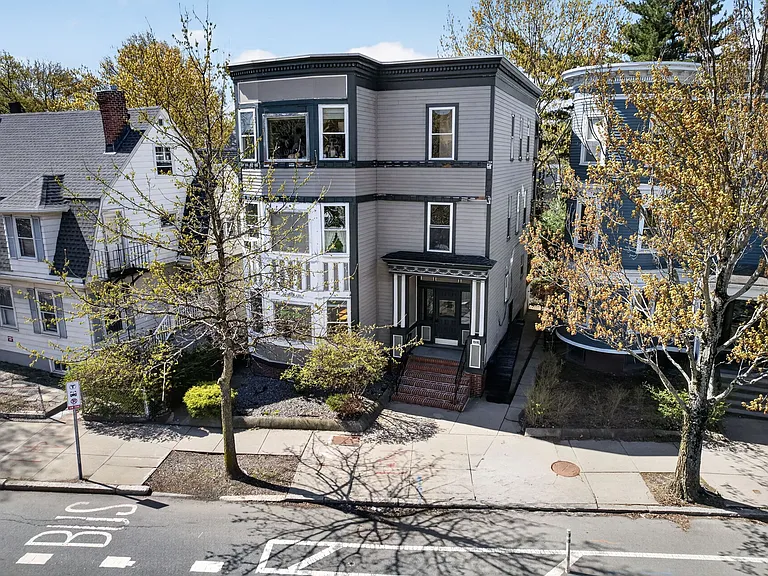 1576 Cambridge St #3L — Photo 16