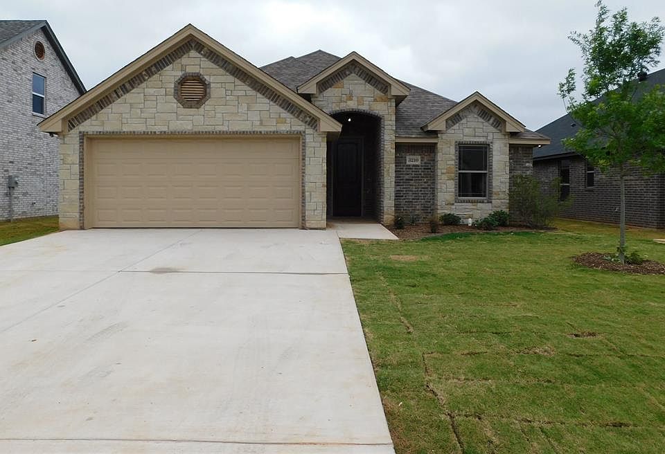 1st image of 3210 Windcrest Dr