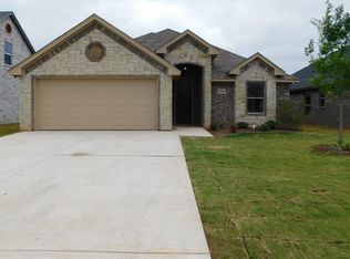 3210 Windcrest Dr, Granbury, TX 76049