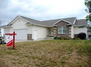 429 Wildflower Dr, Fairfax, IA 52228