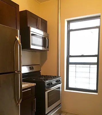 Rented by Bohemia Realty Group | media 14