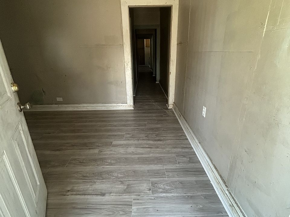 2nd image of 408 Hawthorne St