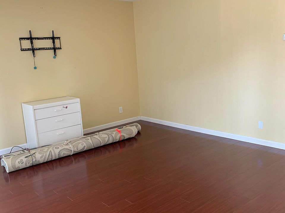 1st image of 4542 Reyes Dr