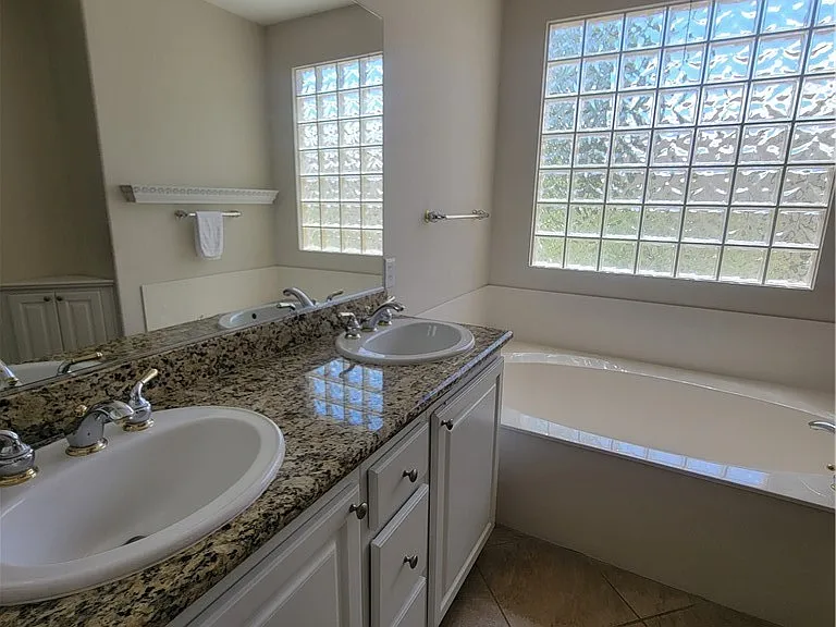 5211 Vedra Ct — Photo 22
