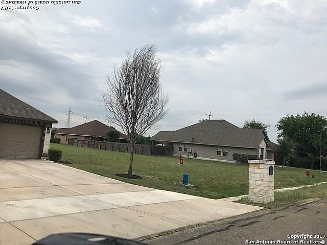 1st image of 15415 Echo Ln
