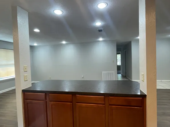 5 Raleigh Ln, Alexander, AR 72002