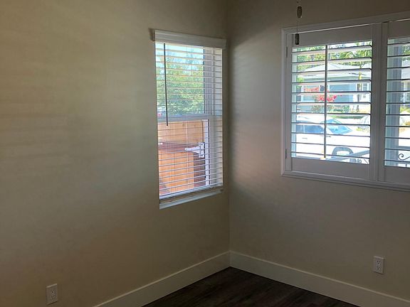 5th image of 4548-50 48th St