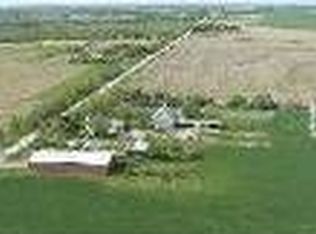 1406 Flag Rd, Abilene, KS 67410