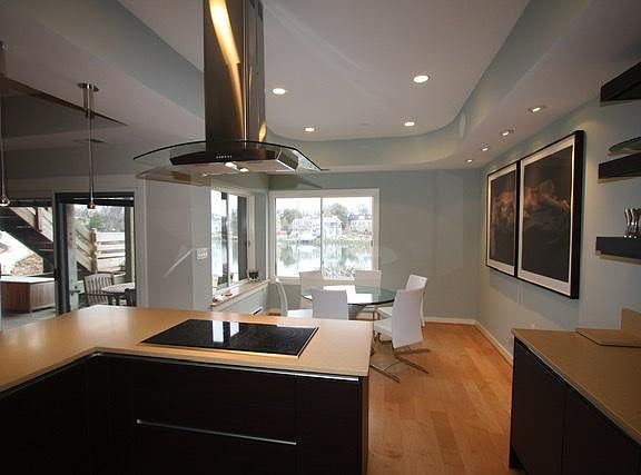 Dining area with views of downtown Annapolis.